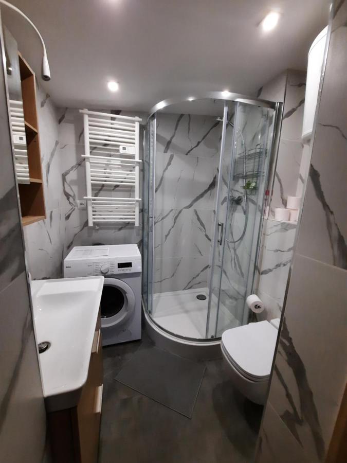Apart Wilhelmina 75M2 Катовице Екстериор снимка